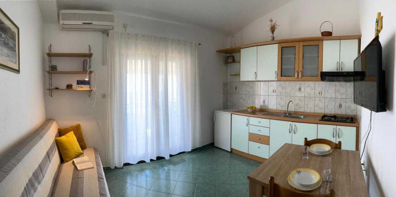 The Ana Apartments 코미자 외부 사진